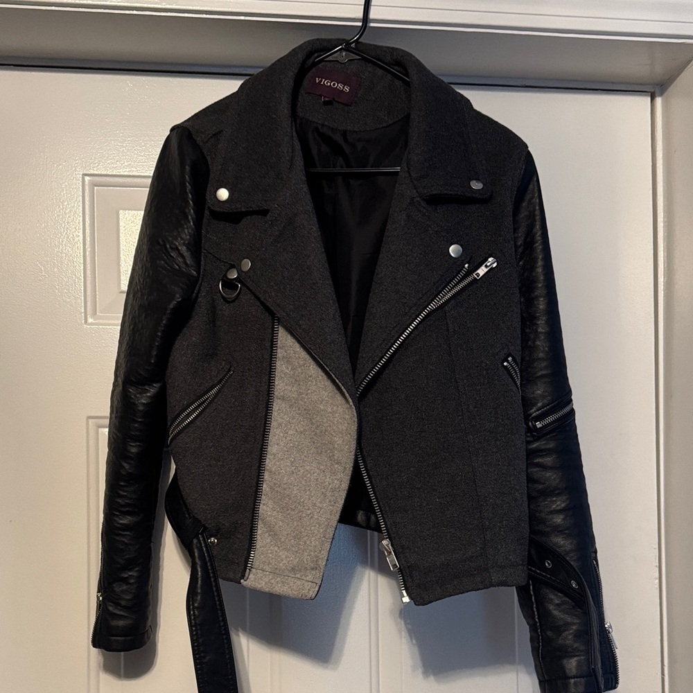 Vigoss Women's Leather Jacket in Black and Gray